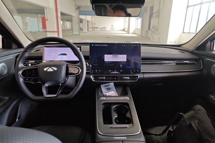 Used Chery Fengyun A8L 2025 1.5 TGDI 145 km Luxury Version Center Console