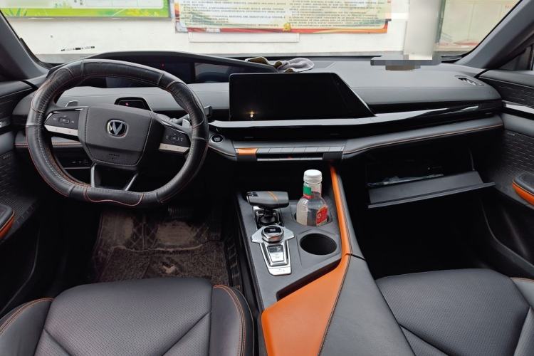 Used CHANGAN UNI-V 2022 1.5T Smart Navigation Version
