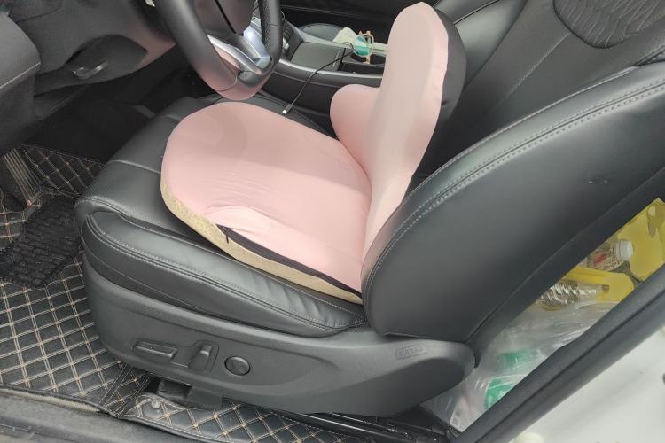 Used Hyundai Santa Fe 2023 Traveler 380T GDi Automatic All-Wheel Drive GLX HTRAC Elite Edition Left Front Seat