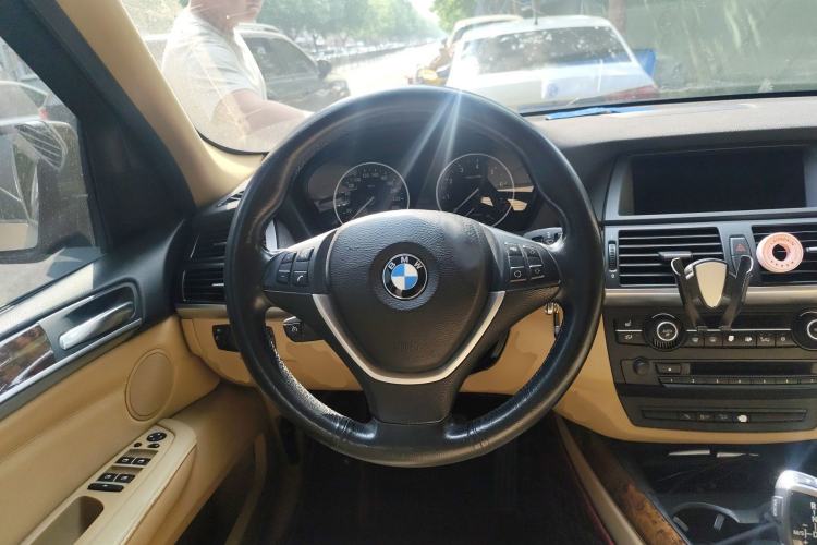 Used BMW X5 2013 xDrive35i Luxury Model
