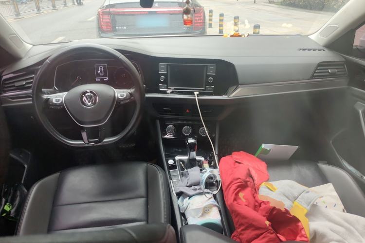 Used Volkswagen Sagitar 2020 280TSI DSG Comfort Version China VI Standard Center Console