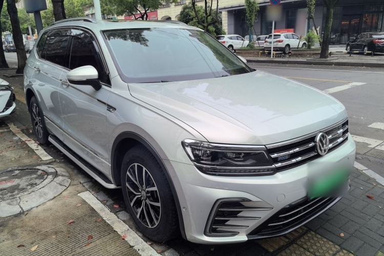 Used Volkswagen Tiguan L New Energy 2019 430 PHEV Hybrid Flagship Model Front Right 45 Deg