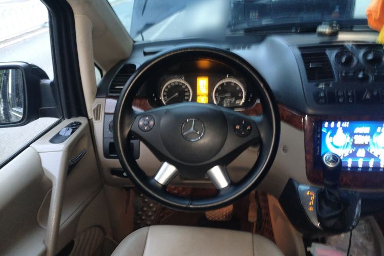 Used Mercedes-Benz Viano 2013 3.0L Hospitality Edition