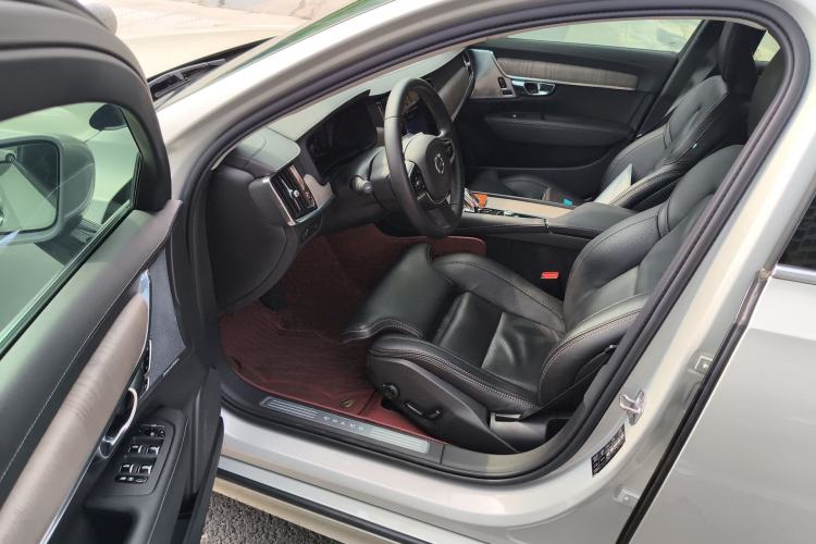 Used Volvo S90 2021 B5 Luxury Smart Edition
