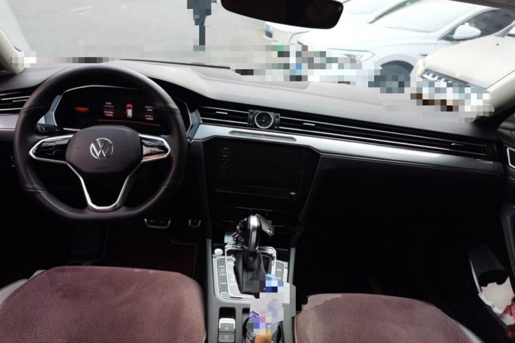 Used Volkswagen Magotan 2023 2 Million Units Limited Edition 330TSI DSG Leading Version Center Console