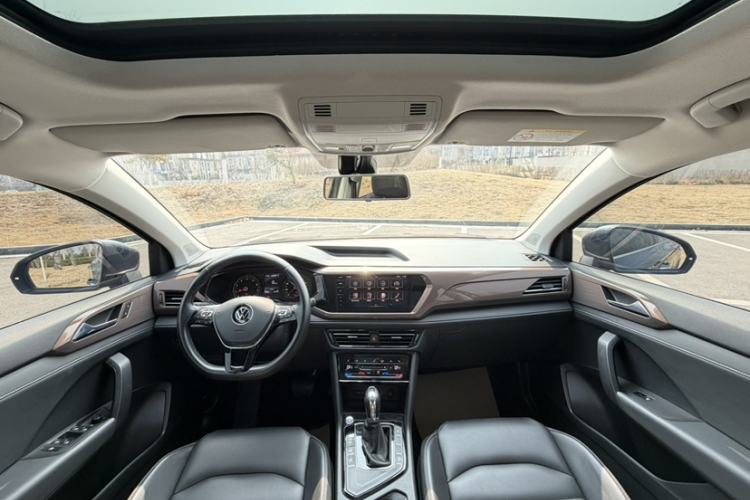 Used Volkswagen Tharu 2020 280TSI Two-Wheel Drive Luxury Edition China VI Standard
