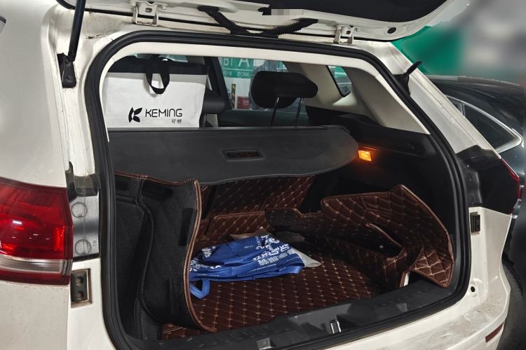 Used Haval H6 2017 Red-Label 1.3T Automatic Two-Wheel Drive ZhiShang Model
