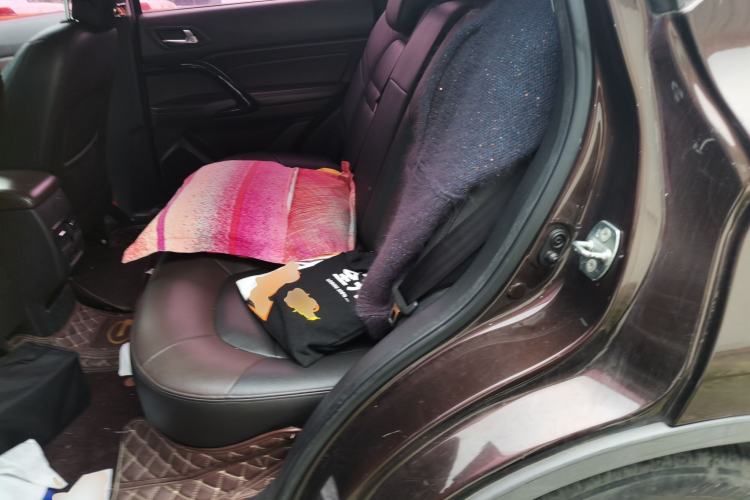 Used GAC Trumpchi GS4 2017 200T Manual Two-Wheel Drive Elite Edition Left Rear Seat