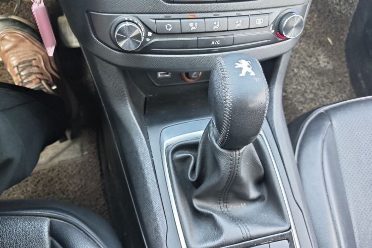 Used Peugeot 308S 2015 1.2T Automatic Shangchi Edition Gear Lever