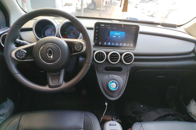 Used ORA Black Cat 2021 351 km Standard Version Center Console