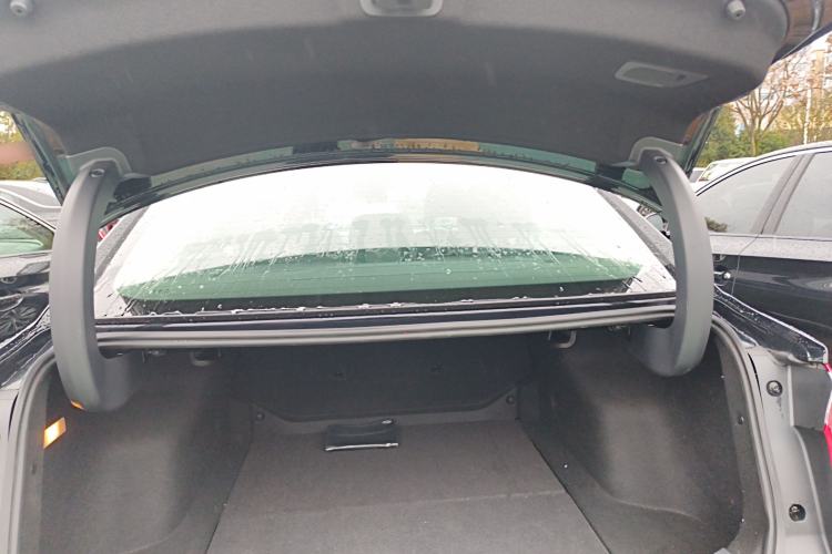 Used Hongqi E-QM5 2022 431 km Charge & Enjoy Edition