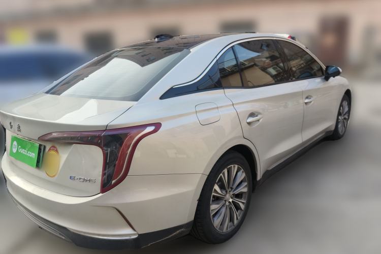 Used Hongqi E-QM5 2022 431 km Charge & Enjoy Edition