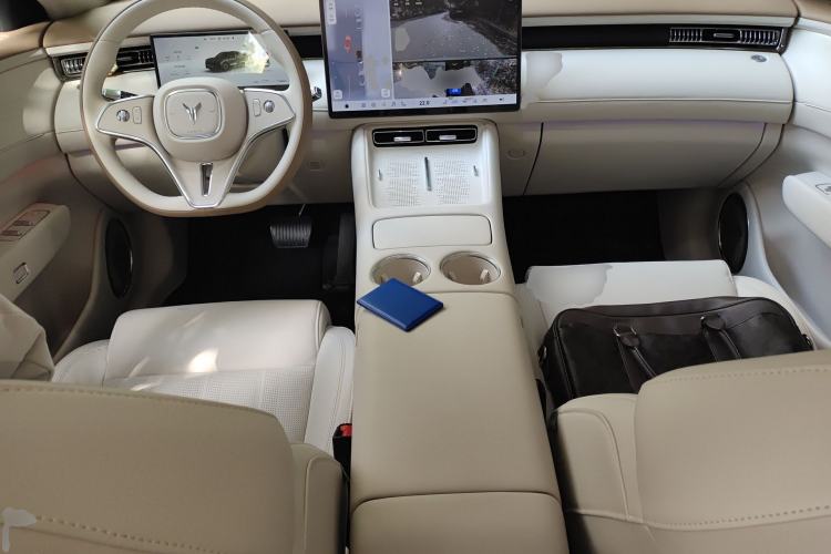 Used VOYAH FREE 2025 Model FREE+ Rear-Drive Qiankun Edition Center Console