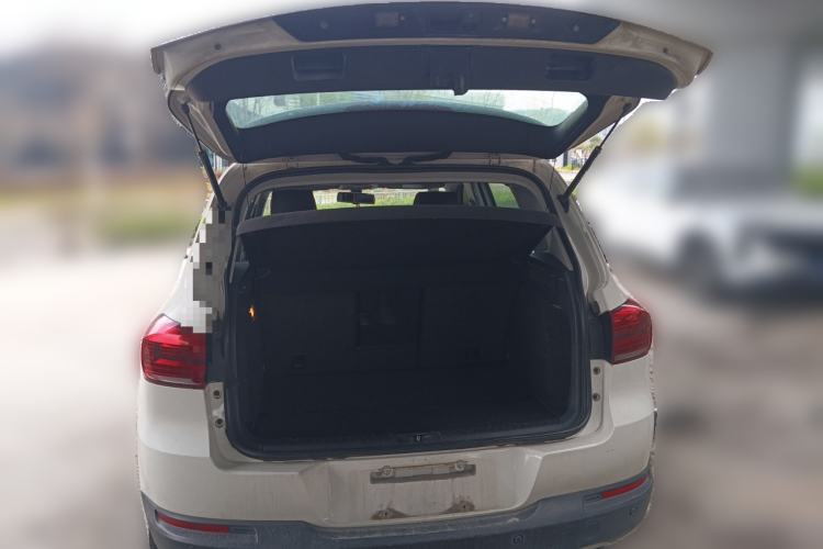 Used Volkswagen Tiguan 2015 1.8TSI Automatic Two-Wheel Drive Luxury Model Trunk