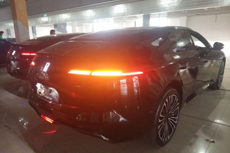 Used Avatr 12 2025 Ultra Extended-Range Edition Rear Right 45 Deg