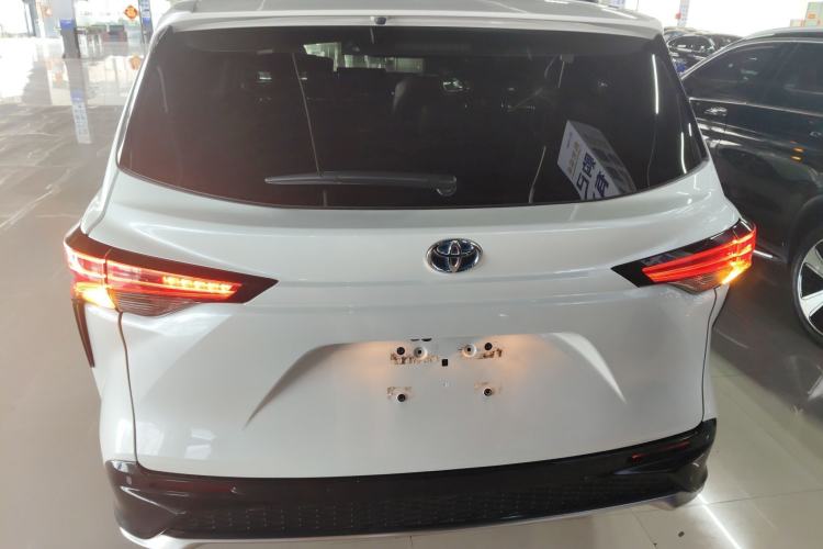 Used Toyota Granvia 2022 2.5L Hybrid Flagship Edition