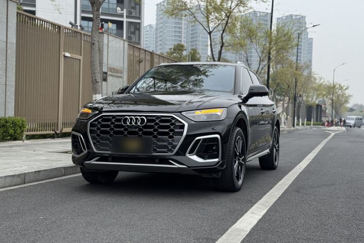 Used Audi Q5L 2022 40T Fashionable and Dynamic Model