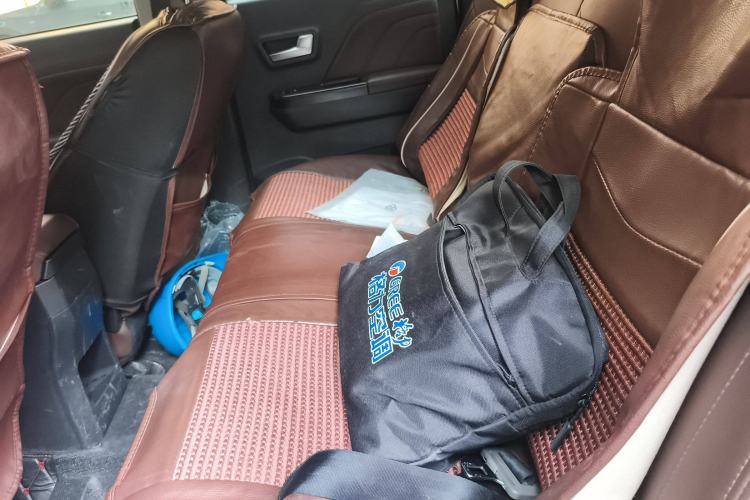 Used Great Wall Wingle 7 2019 2.0T Gasoline Two-Wheel-Drive Elite Version China VI Standard Small Double Cabin GW4C20B Left Rear Seat