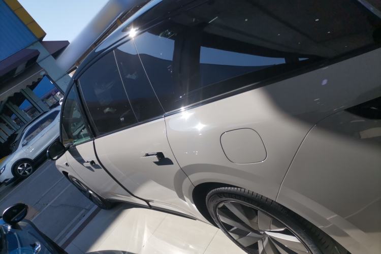 Used Li Auto Li Auto i8 2025 Model Standard Version
