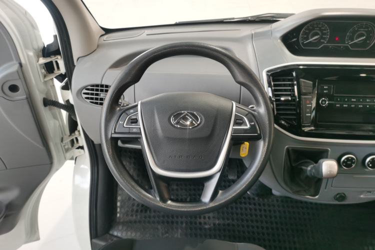 Used SAIC MAXUS Xintu V80 2021 2.0T Manual Classic Aoyuntong Short Wheelbase Mid-Roof 5/6-Seater