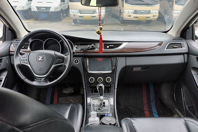 Used Zotye Z500 2015 1.5T CVT Luxury Model Center Console
