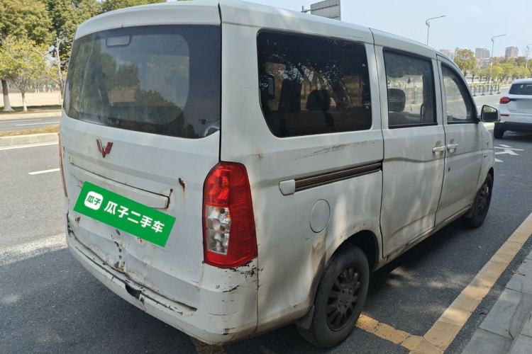 Used Wuling Rongguang V 2015 1.5L Standard Version Rear Right 45 Deg