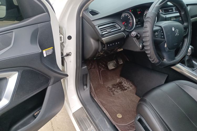 Used Peugeot 408 2018 350THP Automatic Luxury Edition Driver Seat