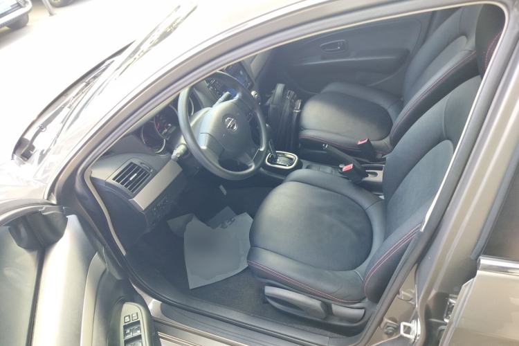 Used Nissan Sylphy 2018 Classic 1.6XE CVT Comfort Edition Driver Seat