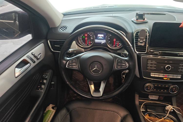 Used Mercedes-Benz GLE Coupe 2017 GLE 400 4MATIC Coupe SUV