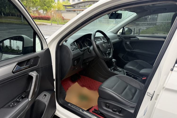 Used Volkswagen Tiguan L 2017 330TSI Automatic Two-Wheel Drive Flagship Edition Interior 1