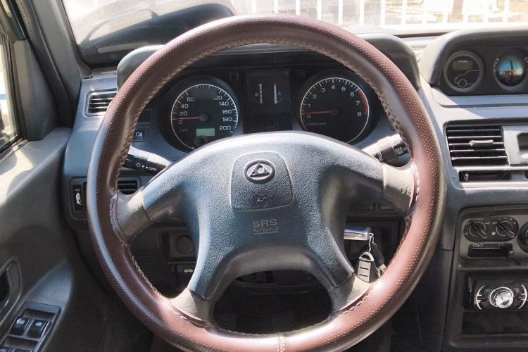 Used Leopaard 6481 2009 2.2L Manual 4x4
