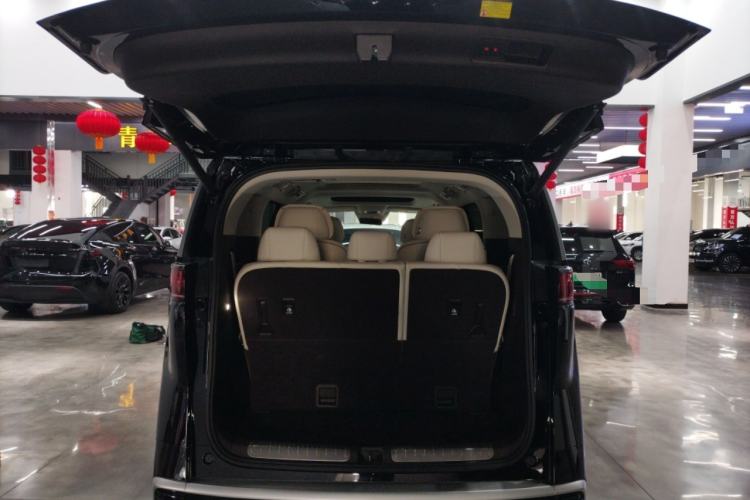 Used Denza D9 2024 DM-i 980 Four-Wheel Drive Prestige Model
