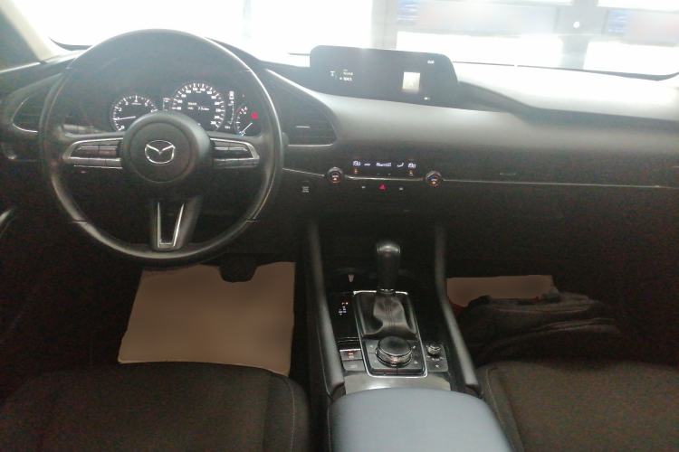 Used Mazda 3 Axela 2023 2.0L Automatic ZhiXuan Edition Center Console