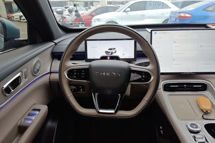 Used Chery Tiggo 8 PLUS C-DM 2025 1.5T 116 km Prestige Version 5 Seats
