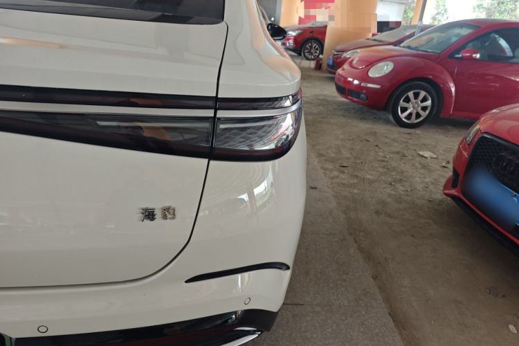 Used BYD Seal 2024 HONOR Edition DM-i 1.5L 121km Luxury Model Right Rear Taillight