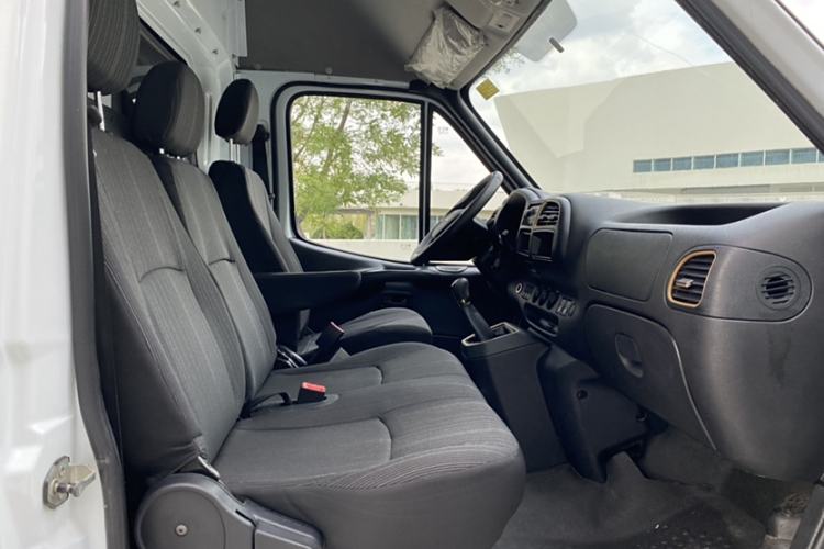 Used JMC Transit 2021 2.8T Space King Taurus Short Wheelbase Mid-Height 3-Seater Diesel Euro VI JX493