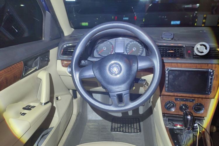 Used Volkswagen Lavida 2013 1.4TSI DSG Comfort Edition Steering Wheel