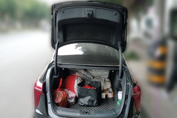 Used Hongqi H5 2024 2.0T Automatic Smart Connect Flagship Edition
