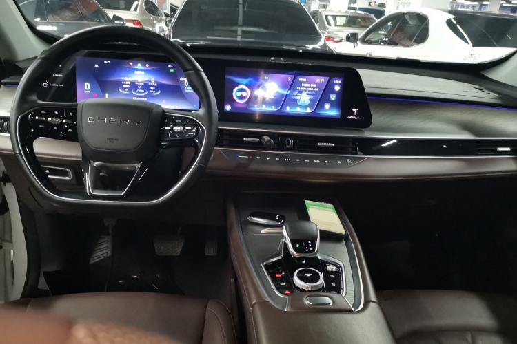 Used Chery Tiggo 8 PRO 2022 290T Two-Wheel Drive Haohan Edition 5 Seats Center Console