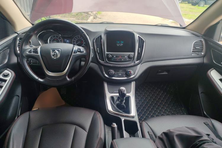 Used Baojun 560 2016 1.5T Manual Luxury Model