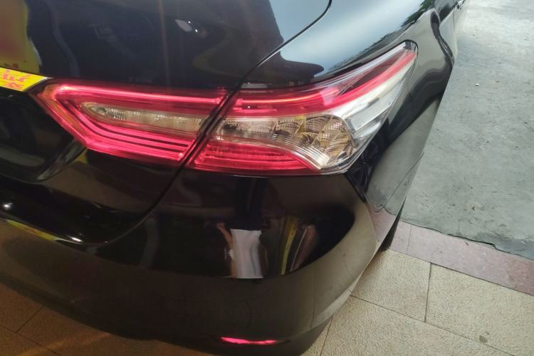 Used Toyota Camry 2018 2.5G Luxury Edition Right Rear Taillight