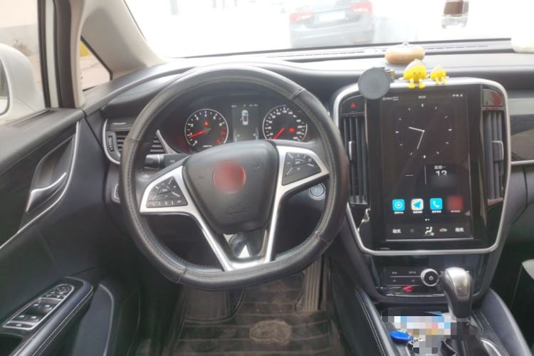 Used BYD Song MAX 2017 1.5T Automatic Smart Connect Elite 7-Seater Steering Wheel
