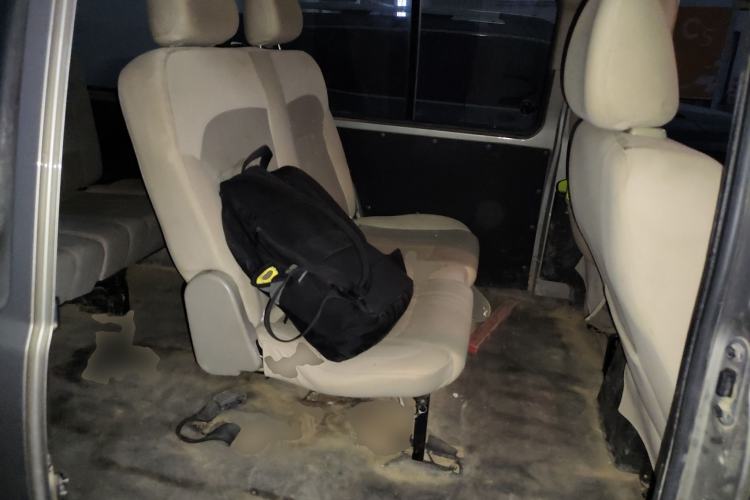 Used FORTHING Lingzhi 2022 M5L 2.0L Utility Model 7 Seats Left Rear Seat