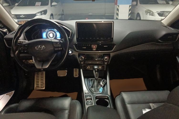 Used Hyundai Lafesta 2019 280TGDi Smart Speed Version China V Standard Center Console