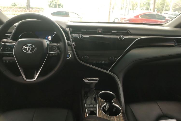 Used Toyota Camry 2019 2.5G Luxury Edition China VI Standard Center Console