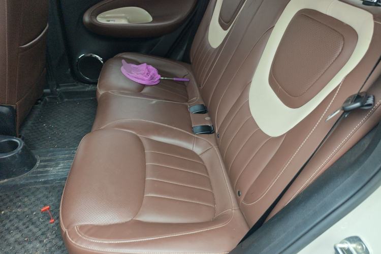 Used Wuling Bingo 2023 333 km Lingxi Connected+ Version Left Rear Seat