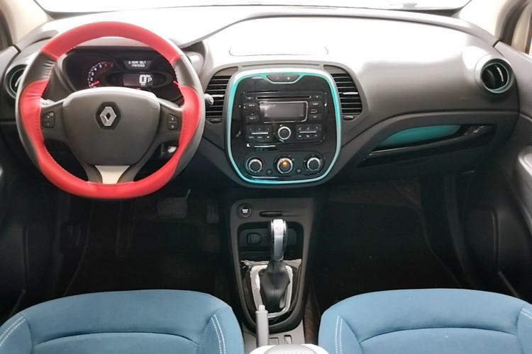 Used Renault Captur 2015 1.2T Automatic Standard Edition
