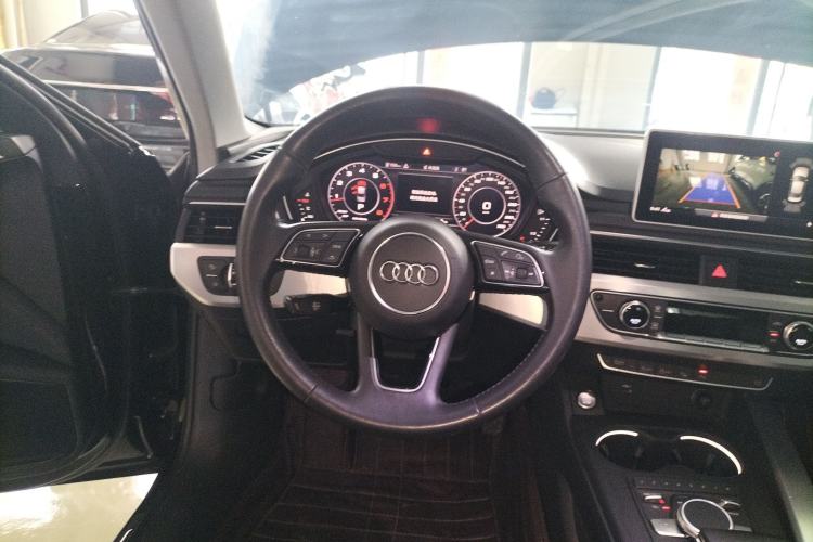 Used Audi A4L 2019 40 TFSI Fashion Version China V