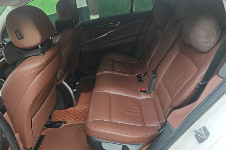 Used BMW 5 Series GT 2014 535i Leading Model
