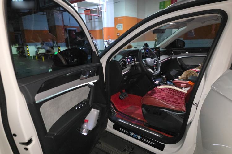 Used Volkswagen Tayron X 2024 330TSI Two-Wheel-Drive Prestige High-Energy Edition Driver Seat